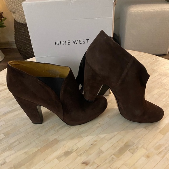 Brown suede platform booties - Picture 3 of 5